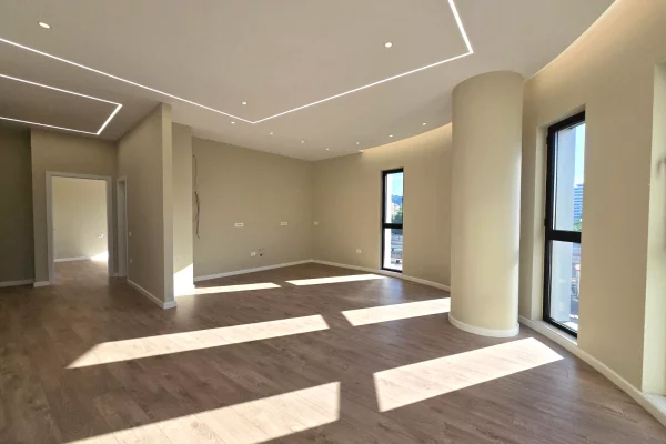 Shtepi ne shitje Apartament ne Tirane, 2+1, Mobilimi Bosh, pa mobiluar, Pagesa 330,000  Euro.