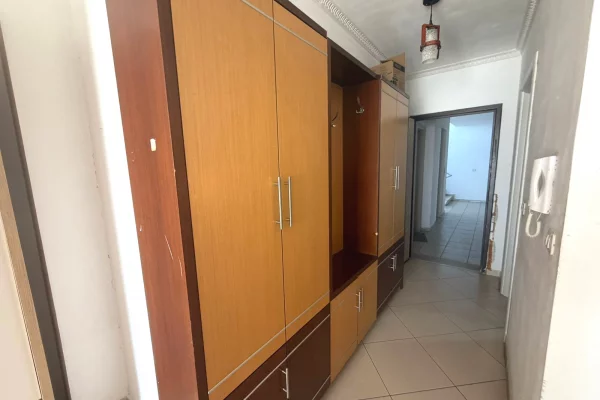 Shtepi me qera Apartament ne Tirane, 1+1, Mobilimi E mobiluar, Pagesa 400  Euro.