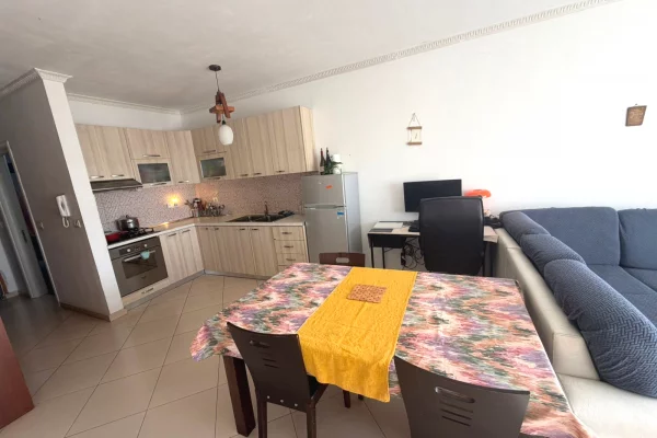 Shtepi me qera Apartament ne Tirane, 1+1, Mobilimi E mobiluar, Pagesa 400  Euro.