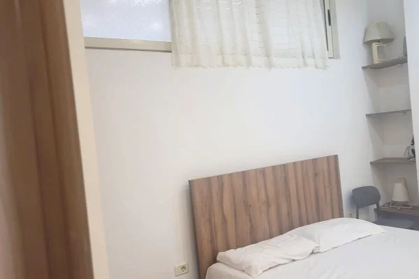 Shtepi me qera Apartament ne Tirane, 1+1, Mobilimi E mobiluar, Pagesa 600  Euro.