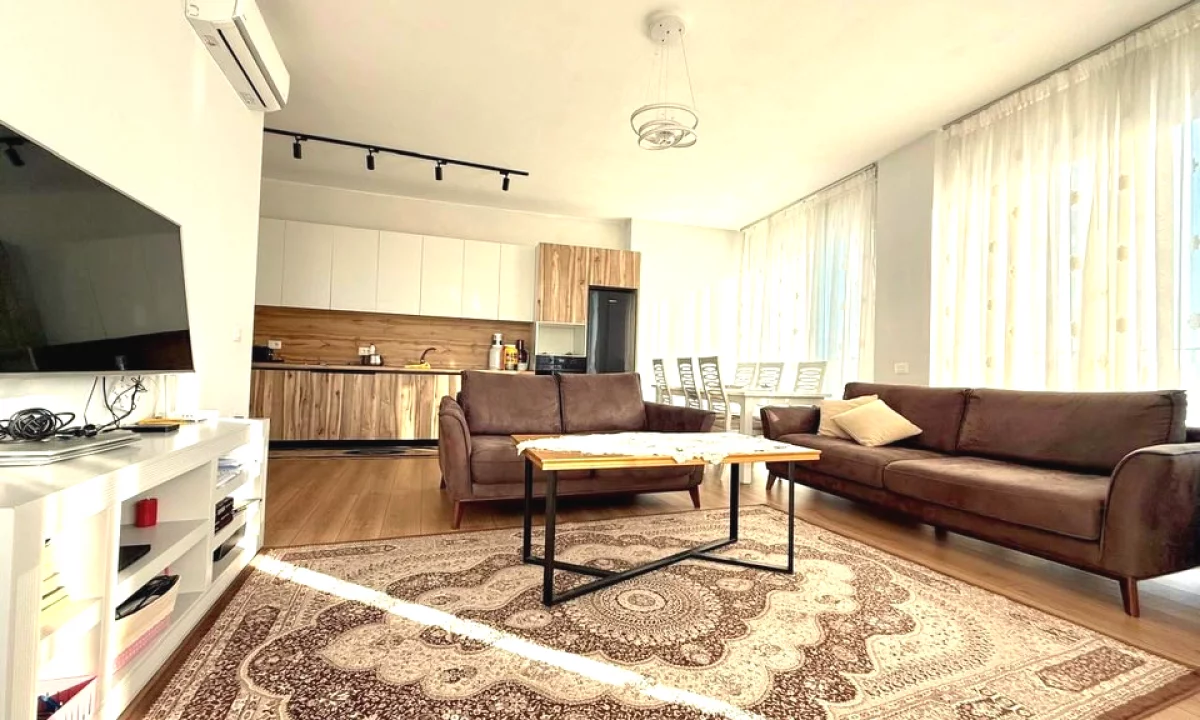 Shtepi ne shitje Apartament ne Tirane, 2+1, Mobilimi E mobiluar, Pagesa 289,000  Euro.
