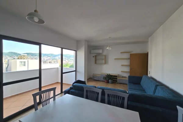 Shtepi ne shitje Apartament ne Tirane, 2+1, Mobilimi E mobiluar, Pagesa 220,000  Euro.