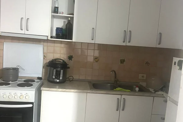 Appartamento in affitto a Tirana 1+1, Arredato