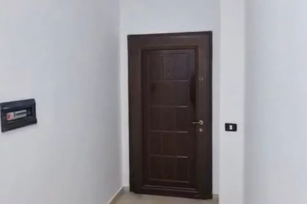 Ambjent per zyra me qera te myslym shyri te karburant kastrati