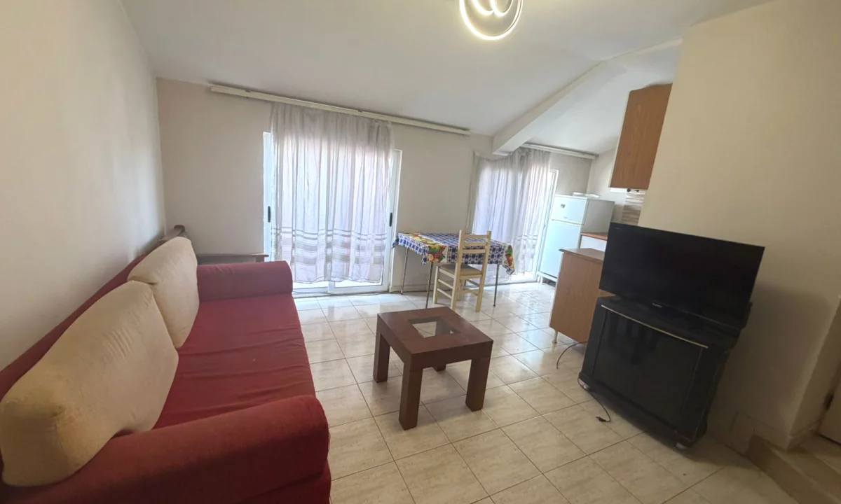 Shtepi me qera Apartament ne Tirane, 1+1, Mobilimi E mobiluar, Pagesa 400  Euro.
