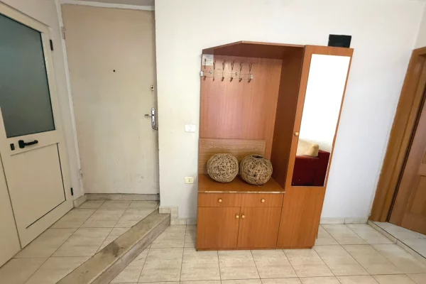 Shtepi me qera Apartament ne Tirane, 1+1, Mobilimi E mobiluar, Pagesa 400  Euro.