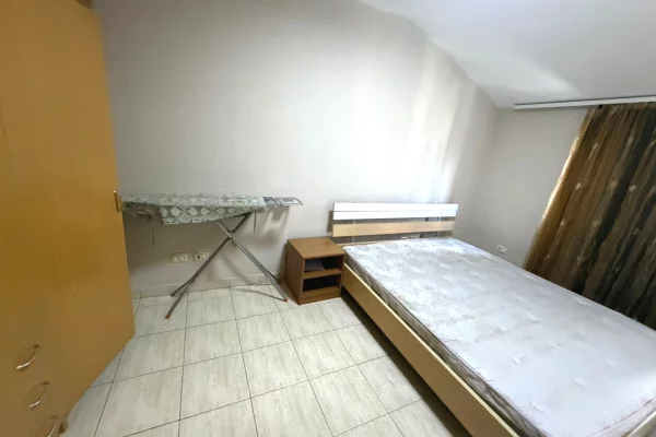Shtepi me qera Apartament ne Tirane, 1+1, Mobilimi E mobiluar, Pagesa 400  Euro.