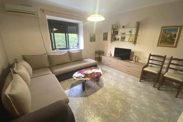Shtepi me qera 1+1 ne Tirane - 500 Euro