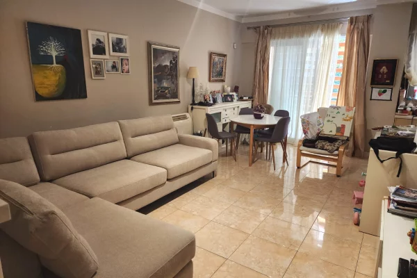 Shtepi me qera Apartament ne Tirane, 2+1, Mobilimi E mobiluar, Pagesa 750  Euro.