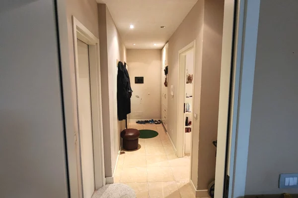 Shtepi me qera Apartament ne Tirane, 2+1, Mobilimi E mobiluar, Pagesa 750  Euro.