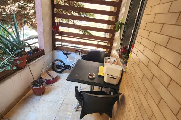 Shtepi me qera Apartament ne Tirane, 2+1, Mobilimi E mobiluar, Pagesa 750  Euro.