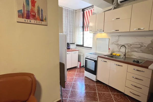 Appartamento in affitto a Tirana Garsoniere, Arredato