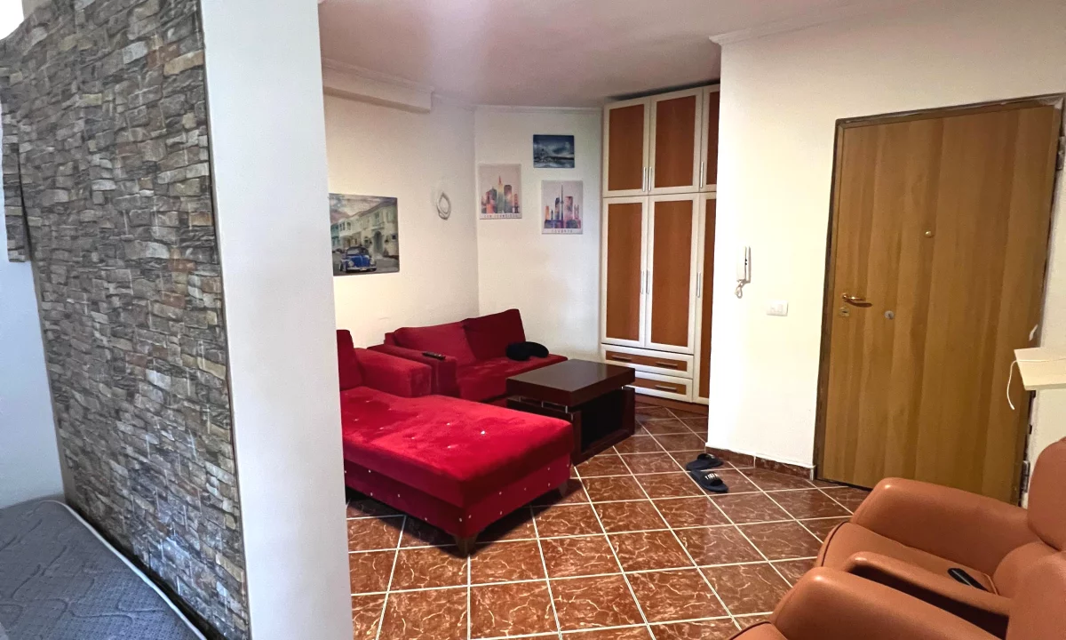 Appartamento in affitto a Tirana Garsoniere, Arredato