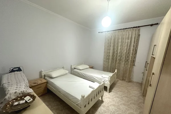 Shtepi me qera Apartament ne Tirane, 3+1, Mobilimi E mobiluar, Pagesa 800  Euro.