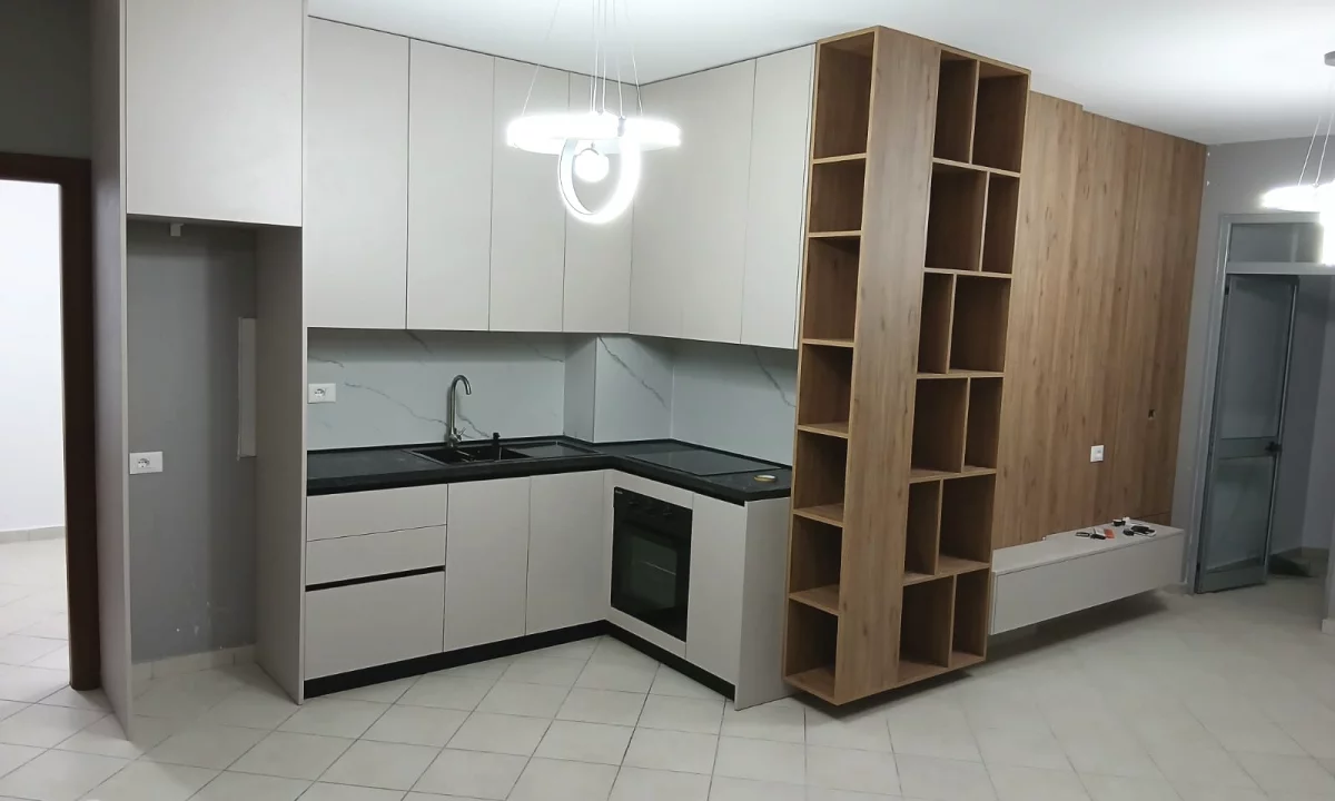 Shtepi me qera Apartament ne Tirane, 2+1, Mobilimi E mobiluar, Pagesa 50,000  Leke.