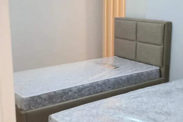 Shtepi me qera Apartament ne Tirane, 2+1, Mobilimi E mobiluar, Pagesa 60,000  Leke.