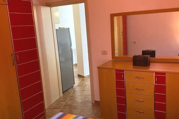Shtepi me qera Apartament ne Tirane, 1+1, Mobilimi E mobiluar, Pagesa 350  Euro.