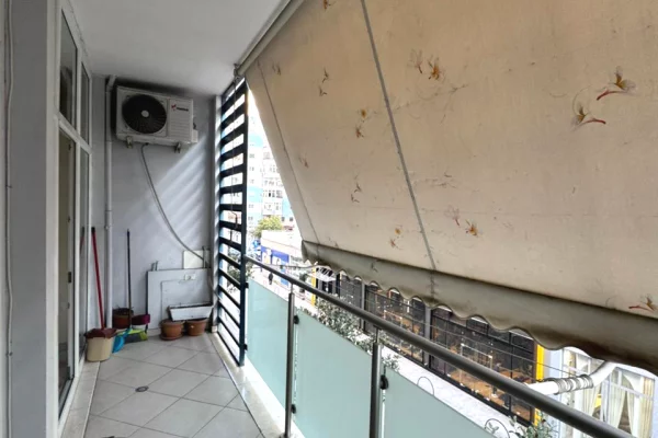 Shtepi ne shitje Apartament ne Tirane, 1+1, Mobilimi Bosh, pa mobiluar, Pagesa 201,600  Euro.