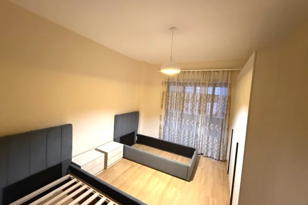 Shtepi me qera Apartament ne Tirane, 2+1, Mobilimi E mobiluar, Pagesa 550  Euro.