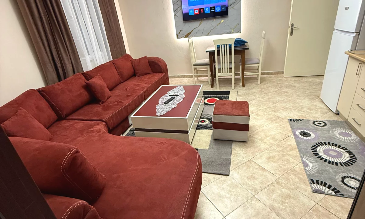 Shtepi ne shitje Apartament ne Tirane, 2+1, Mobilimi E mobiluar, Pagesa 130,000  Euro.