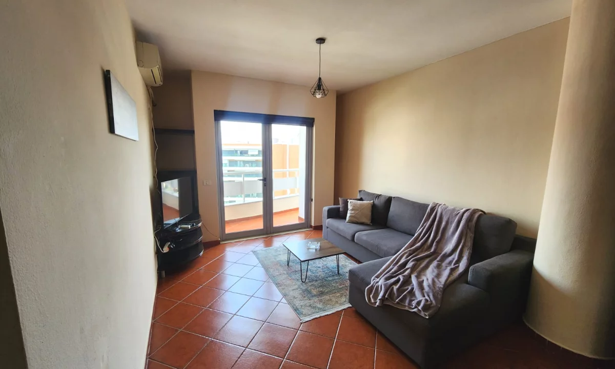 Shtepi me qera Apartament ne Tirane, 1+1, Mobilimi E mobiluar, Pagesa 450  Euro.