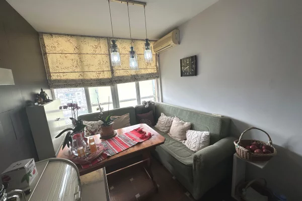 Shtepi ne shitje Apartament ne Tirane, 2+1, Mobilimi E mobiluar, Pagesa 220,000  Euro.