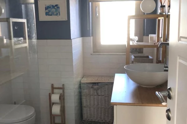 Shtepi me qera Apartament ne Tirane, 1+1, Mobilimi E mobiluar, Pagesa 900  Euro.