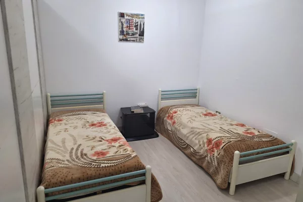 Shtepi me qera Apartament ne Tirane, Garsoniere, Mobilimi E mobiluar, Pagesa 45,000  Leke.