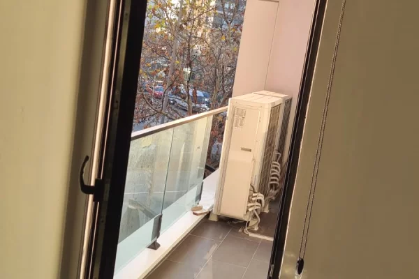 Jepet me qera ambjent per zyra te kompleksi "Arlis" Farmacia 10"