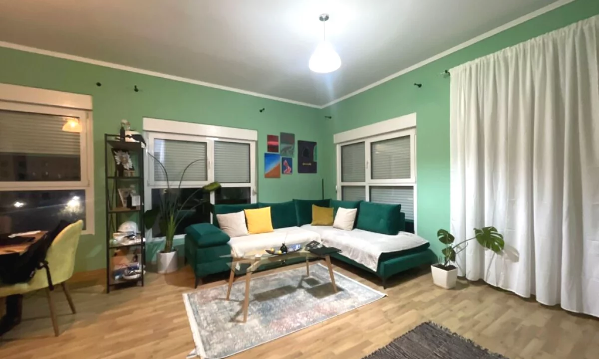 Shtepi ne shitje Apartament ne Tirane, 2+1, Mobilimi E mobiluar, Pagesa 165,000  Euro.