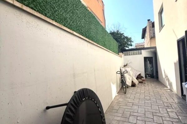 Luxury villas for sale in Tirana 3+1, Furnished