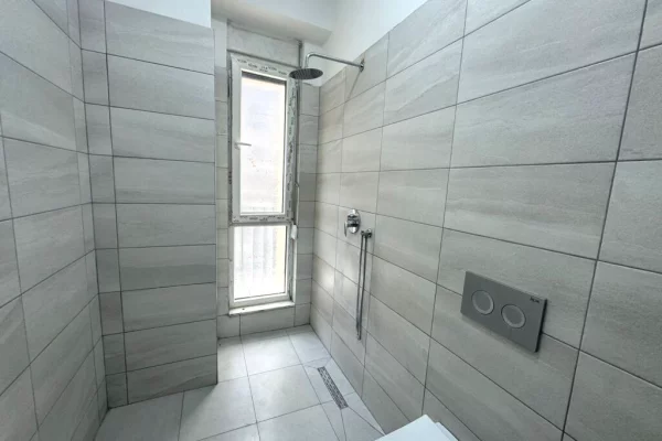 Shtepi ne shitje Apartament ne Tirane, 3+1, Mobilimi Bosh, pa mobiluar, Pagesa 25,000,000  Leke.