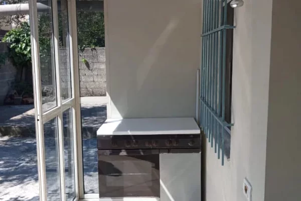 Shtepi me qera Apartament ne Tirane, 1+1, Mobilimi E mobiluar, Pagesa 35,000  Leke.
