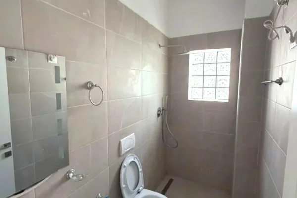 Shtepi me qera Apartament ne Tirane, 1+1, Mobilimi E mobiluar, Pagesa 35,000  Leke.
