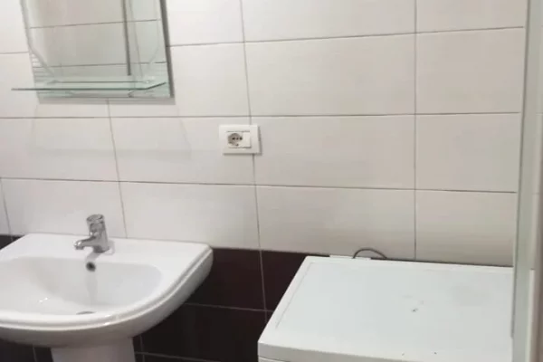 Shtepi me qera Apartament ne Tirane, 1+1, Mobilimi E mobiluar, Pagesa 30,000  Leke.