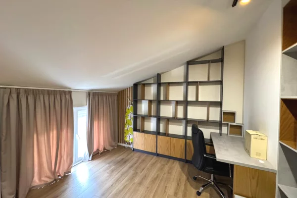 Shtepi me qera Apartament ne Tirane, 3+1, Mobilimi E mobiluar, Pagesa 1,100  Euro.