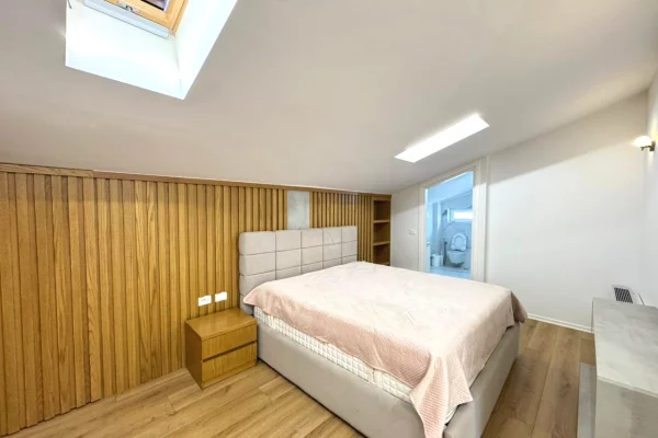 Shtepi me qera Apartament ne Tirane, 3+1, Mobilimi E mobiluar, Pagesa 1,100  Euro.