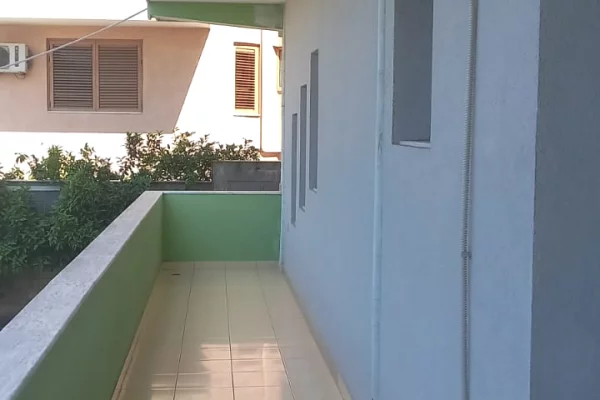 Shtepi me qera Apartament ne Tirane, 2+1, Mobilimi E mobiluar, Pagesa 40,000  Leke.