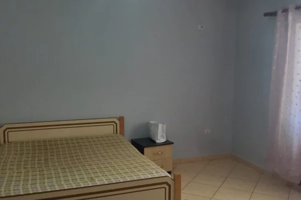 Shtepi me qera Apartament ne Tirane, 2+1, Mobilimi E mobiluar, Pagesa 40,000  Leke.