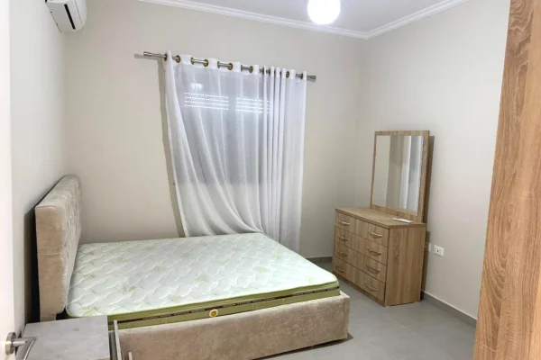 Shtepi me qera Shtepi Private ne Tirane, 2+1, Mobilimi E mobiluar, Pagesa 800  Euro.