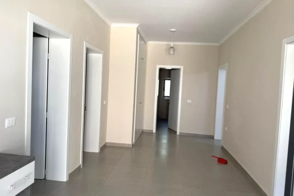 Shtepi me qera Shtepi Private ne Tirane, 2+1, Mobilimi E mobiluar, Pagesa 800  Euro.