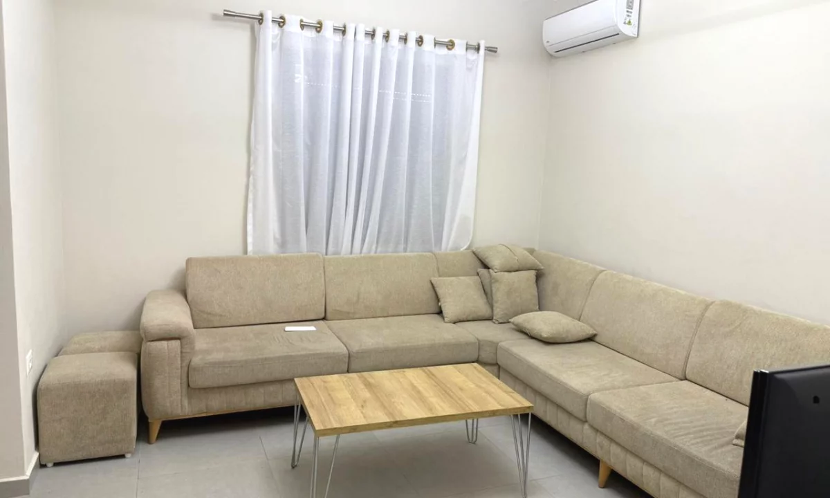 Shtepi me qera Shtepi Private ne Tirane, 2+1, Mobilimi E mobiluar, Pagesa 800  Euro.
