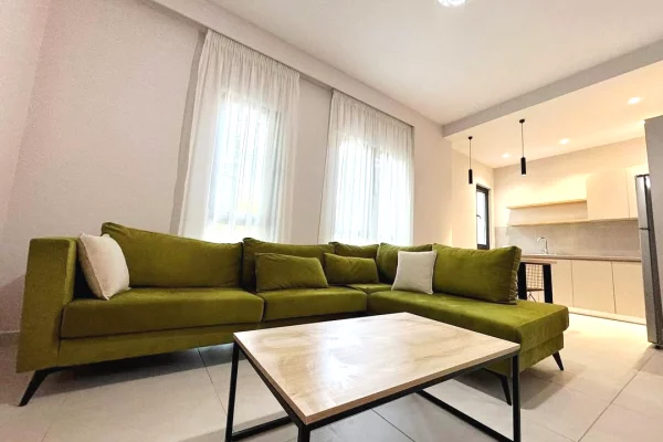 SHESIM APARTAMENT 1+1 TE FARMACIA 10