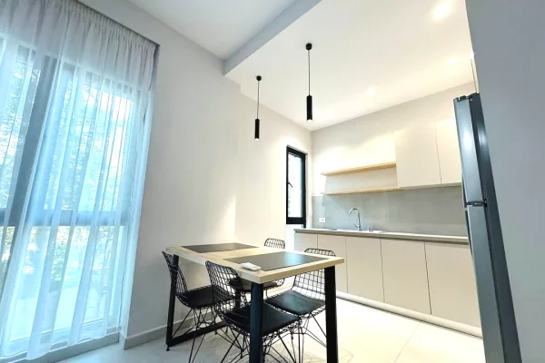 Shtepi ne shitje Apartament ne Tirane, 1+1, Mobilimi E mobiluar, Pagesa 145,000  Euro.