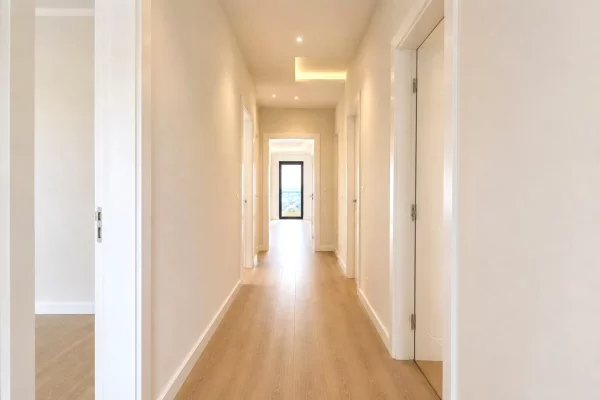 EKSKLUZIVE 📢 SUPER SUPER OKAZION!  📍 Prane 21 Dhjetorit, Shesim 2 apartamente, 2+1 dhe gasoniere