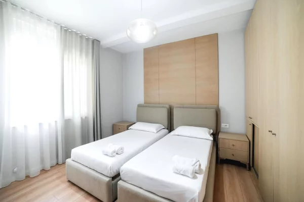 Shtepi ne shitje Apartament ne Tirane, 2+1, Mobilimi E mobiluar, Pagesa 220,000  Euro.