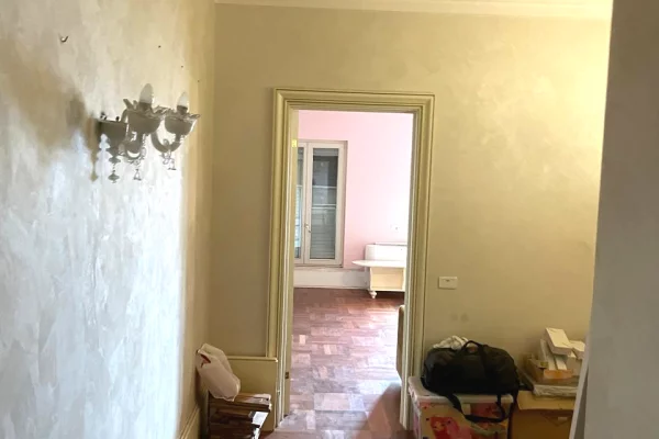Appartamento in affitto a Tirana 3+1, SemiArredato
