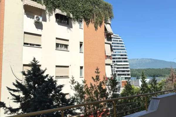 Appartamento in affitto a Tirana 1+1, Arredato