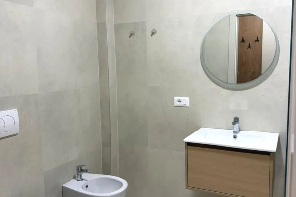 Appartamento in affitto a Tirana 1+1, Arredato