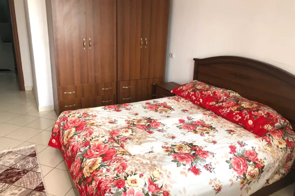 Shtepi me qera Apartament ne Tirane, 1+1, Mobilimi E mobiluar, Pagesa 400  Euro.